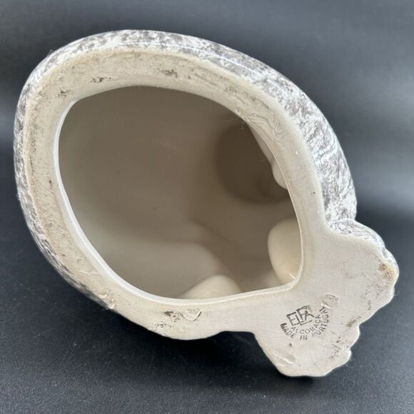 VTG, ELPA, Alcobaca, PT, Gray & White Speckled, Green Eyes, 8.5"H x 6"L x 4.5"W - Picture 9 of 10